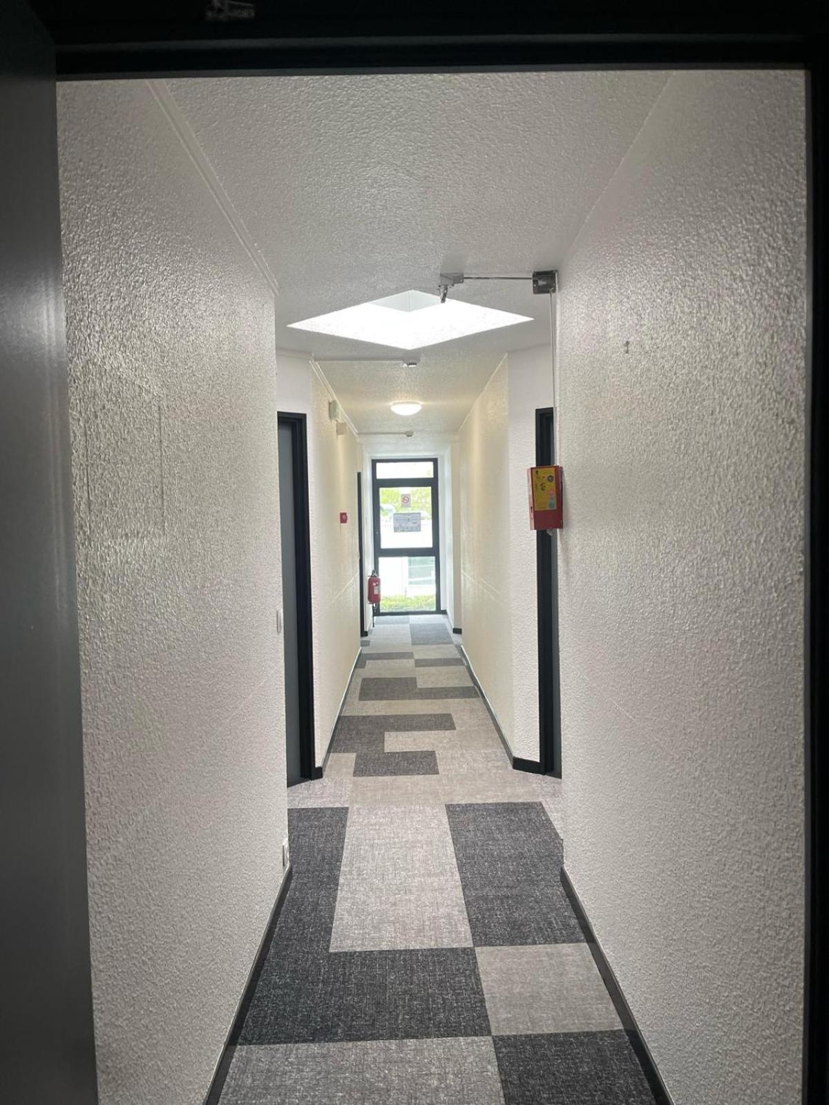 Kyriad Direct Dreux Exteriör bild